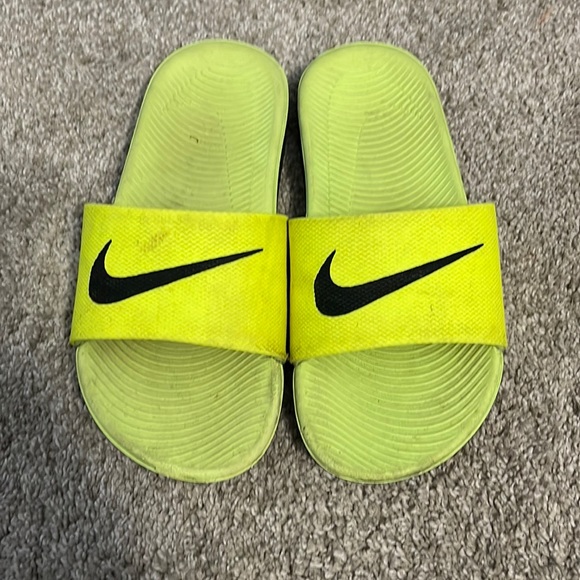 Nike slides - Picture 1 of 3